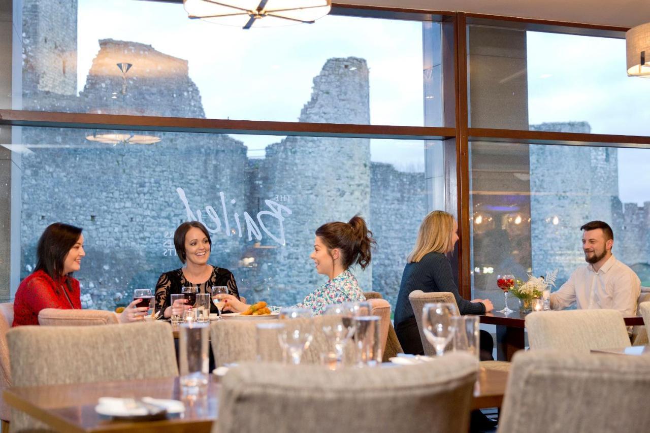 Trim Castle Hotel Eksteriør billede