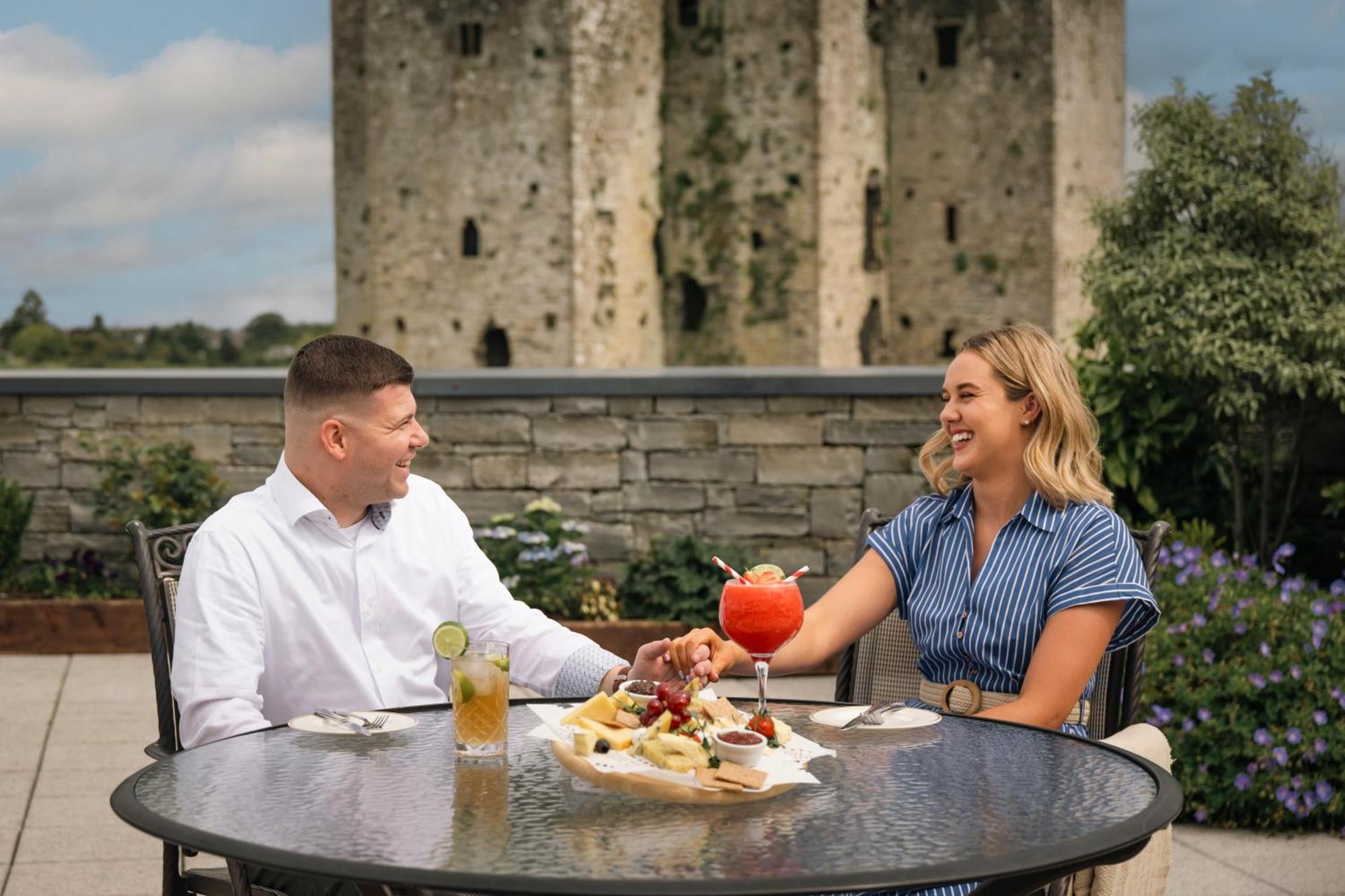 Trim Castle Hotel Eksteriør billede